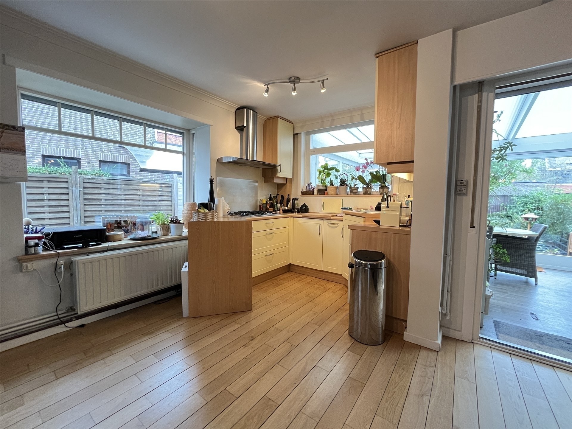 Halfopen bebouwing met garage en tuin - foto 5