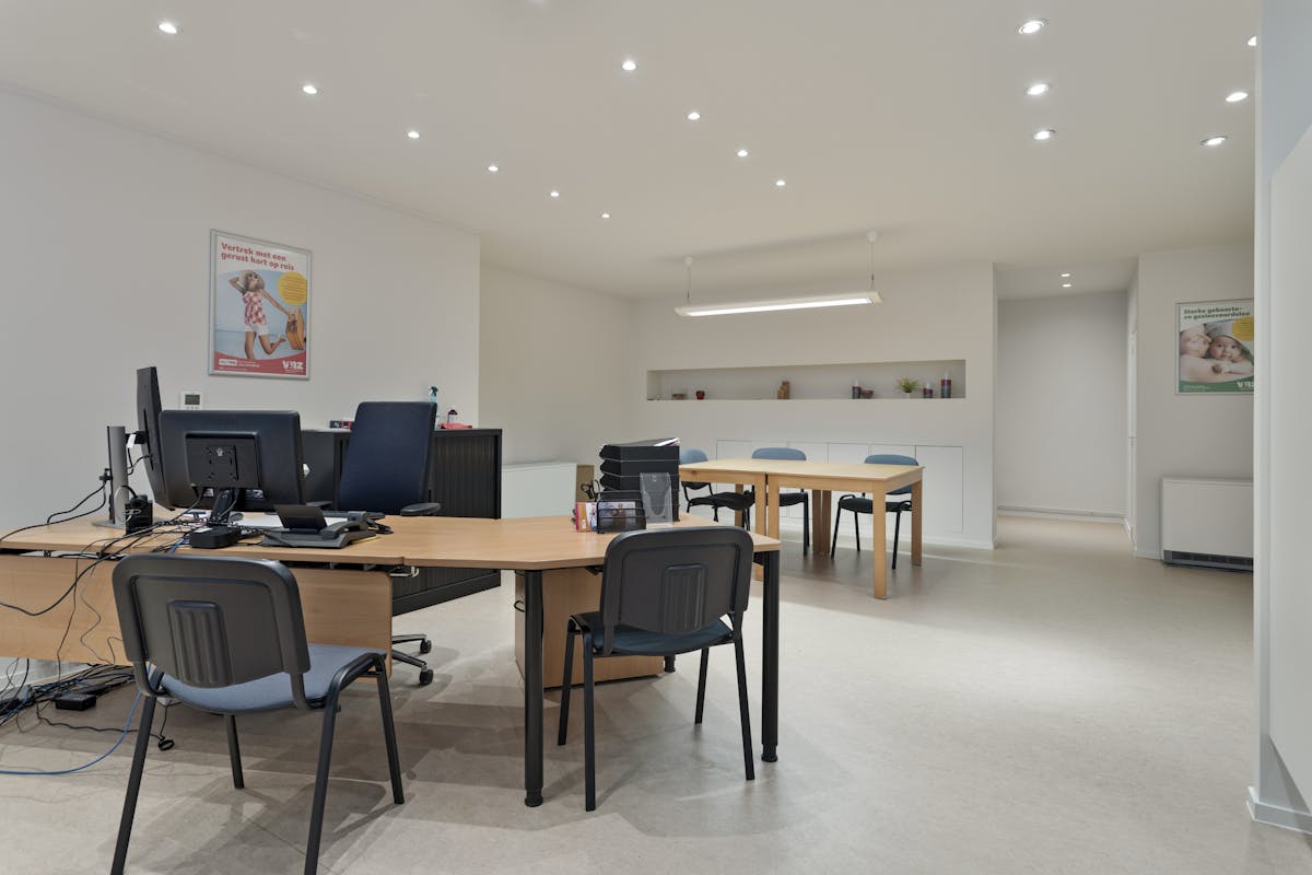 Kantoor van ca. 80 m² te koop in het centrum van Waregem - foto 1