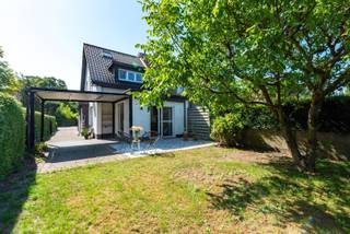 De locatie van deze woning kunnen we gerust top noemen. Hier woon je op een boogscheut van het centrum van Kapellen met de vele winkels,...