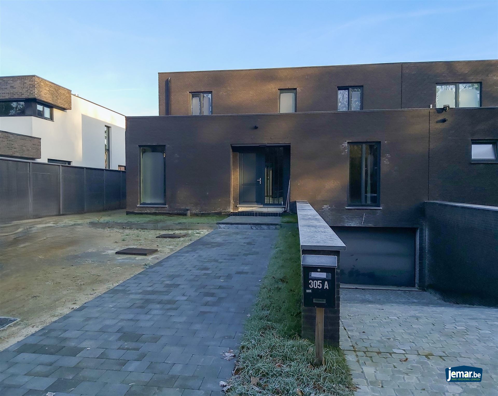Maison à vendre à Maasmechelen avec 5 chambres - photo 1