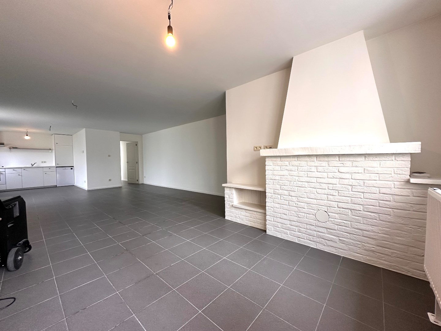 Volledig gerenoveerde woning te huur met goede ligging nabij het stadscentrum - foto 4
