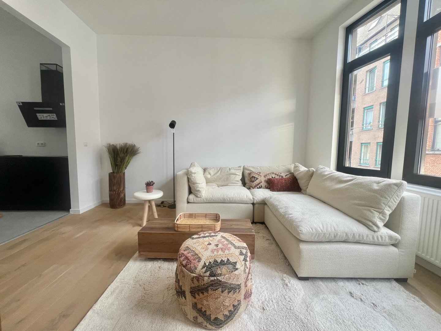 Gerenoveerd en volledig instapklaar appartement op de eerste verdieping, zonder gemeenschappelijke kosten - foto 2