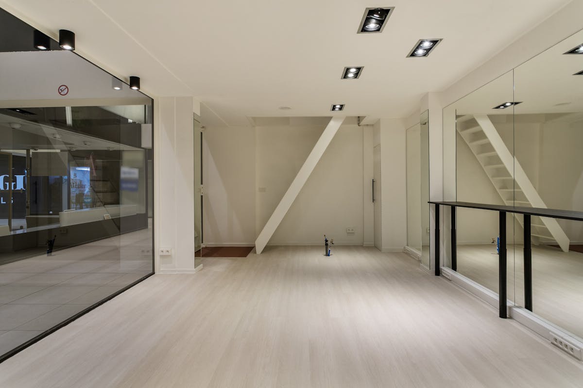 Handelspand van ca.54m² te koop in centrum Roeselare - foto 2