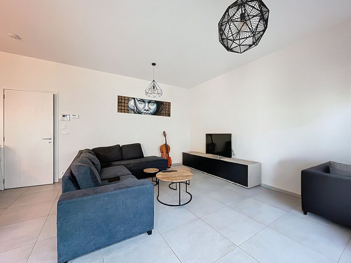 Te huur Laken - Twee-slaapkamerappartement (gelijkvloers) - foto 5