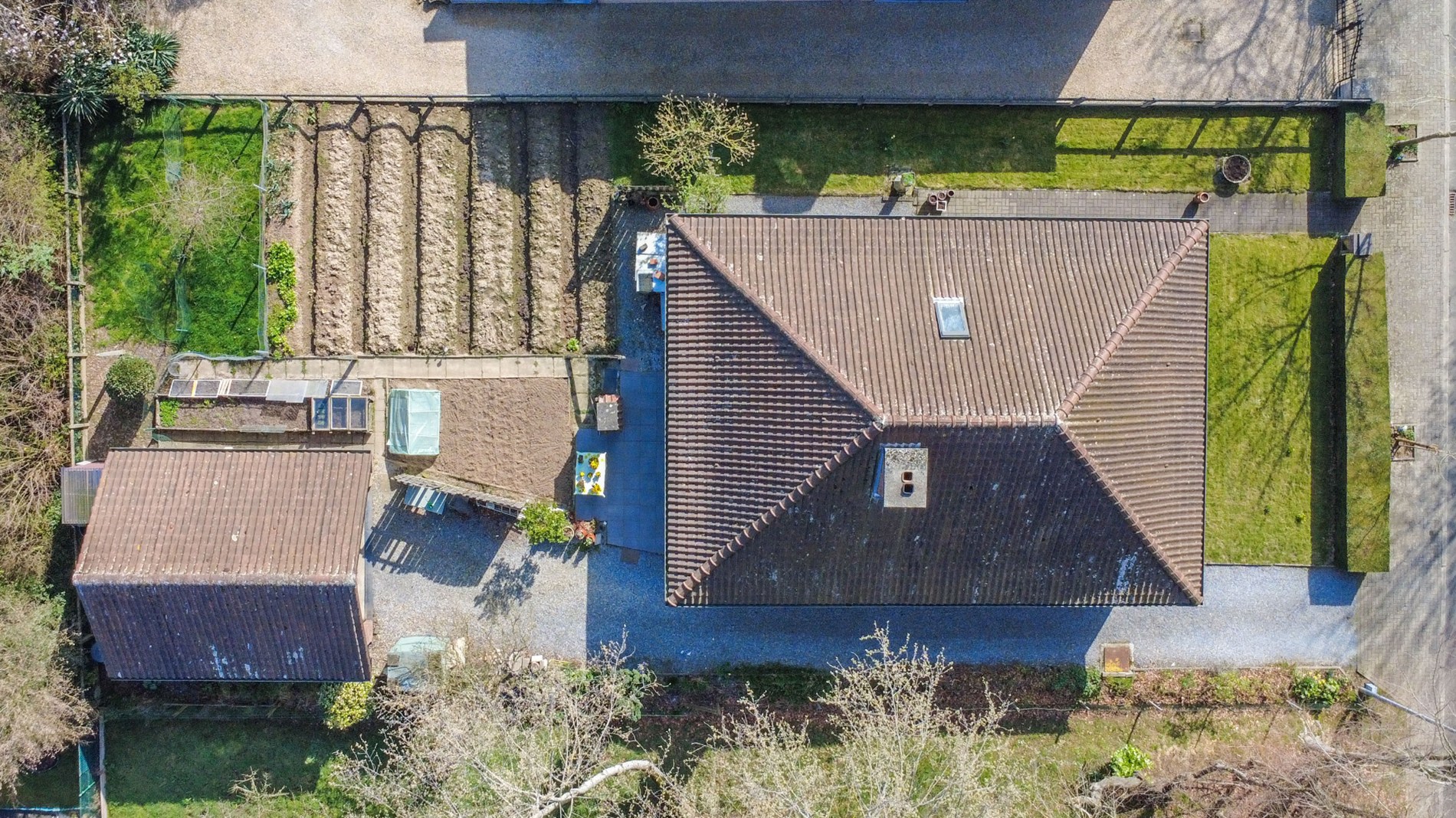 WONING MET 2 SLAAPKAMERS + INRICHTBARE VERDIEPING! - foto 3