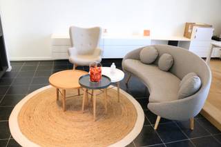 Kantoorruimte te Dilbeek 46m²Bekijk de virtuele tour op www.living-stone.be en vraag je bezoek aan via verhuurwest@living-stone.beDeze kantoorruimte,...