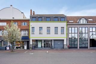 Dit appartement van 101 m² is gelegen in het centrum van Mol, op wandelafstand van alle faciliteiten (winkels, station, Rondplein, horeca,...