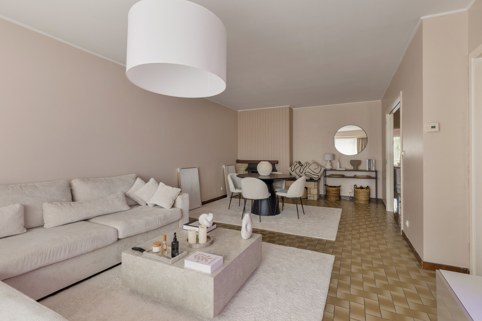 Instapklaar 2 slaapkamer appartement op 1ste verdieping - foto 3