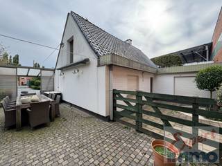 Stelt u zich eens voor: een plek waar de tijd vertraagt ⏳ en de wereld even aan u voorbijgaat. Een thuis dat niet schreeuwt om aandacht,...