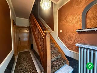 Deze woning is gelegen op een zeer strategische ligging in centrum Roeselare. Alles is gelegen in de korte nabijheid van de woning: de Colruyt,...