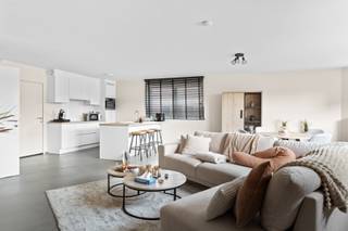 Volledig instapklaarEPC B, asbestveilig en elektriciteit conformKleine residentie zonder lift wat zorgt voor lage gemeenschappelijke kostenGelegen in...