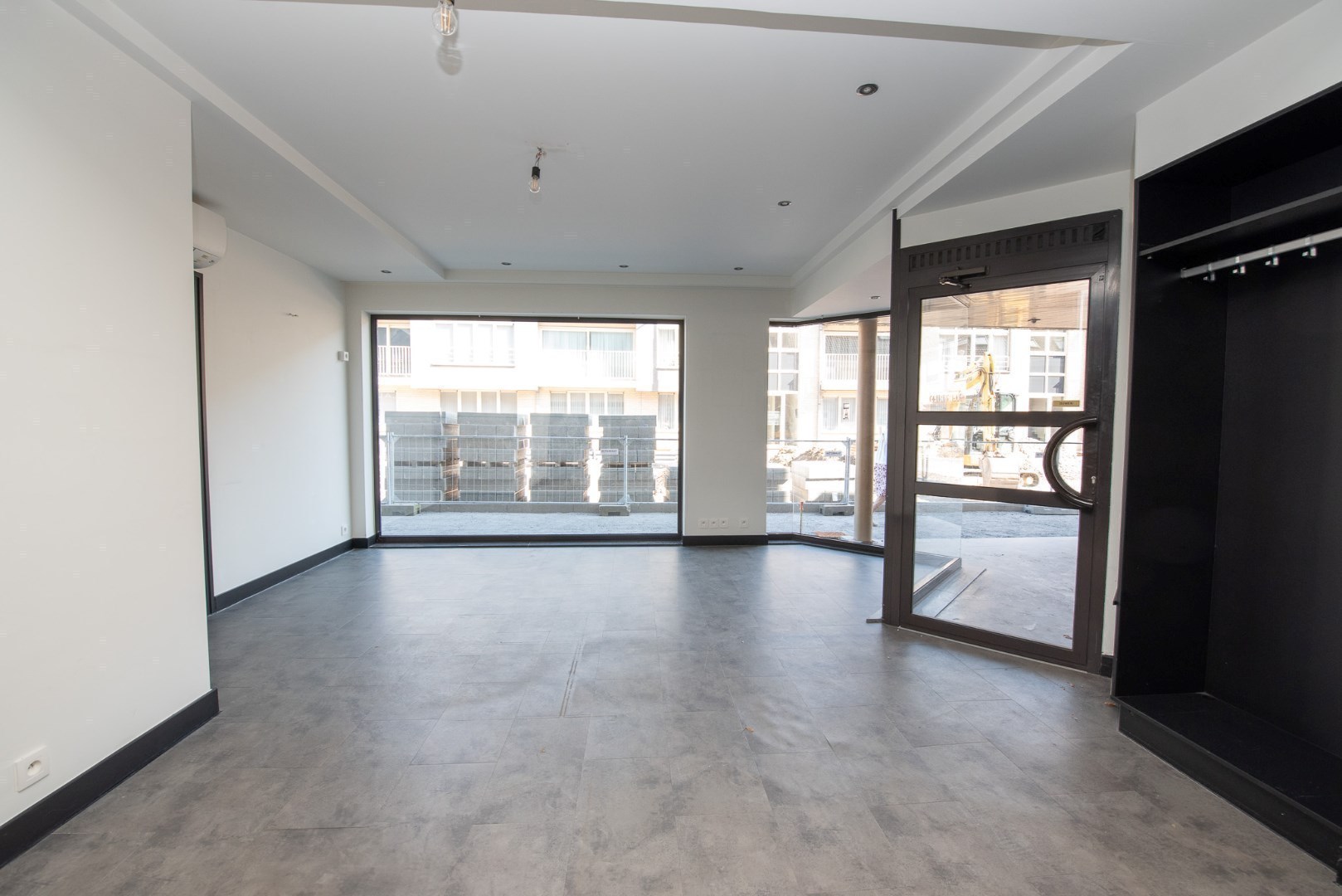 Ruime winkelruimte te huur in het centrum van Nazareth, ideaal voor diverse doeleinden! - foto 3