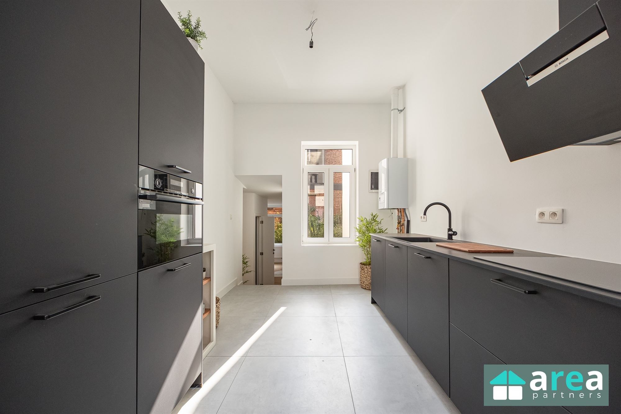 Modern gerenoveerd 1 slaapkamer appartement! - foto 4