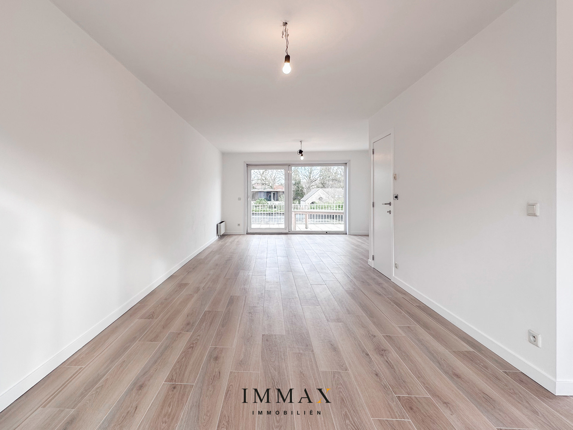 Ruim en instapklaar appartement met 2 slaapkamers en parking - foto 3