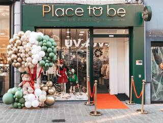 Ontdek dit instapklare handelspand van 80 m², ideaal gelegen voor diverse commerciële activiteiten. Dankzij de praktische indeling en nette...