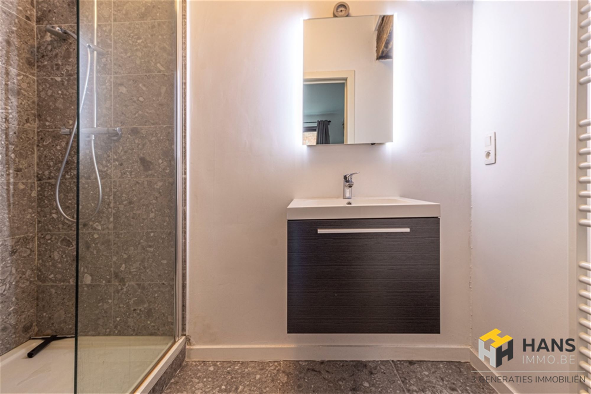 Appartement van 38m² met 1 slaapkamer op uitstekende ligging in hartje van Antwerpen. - foto 5