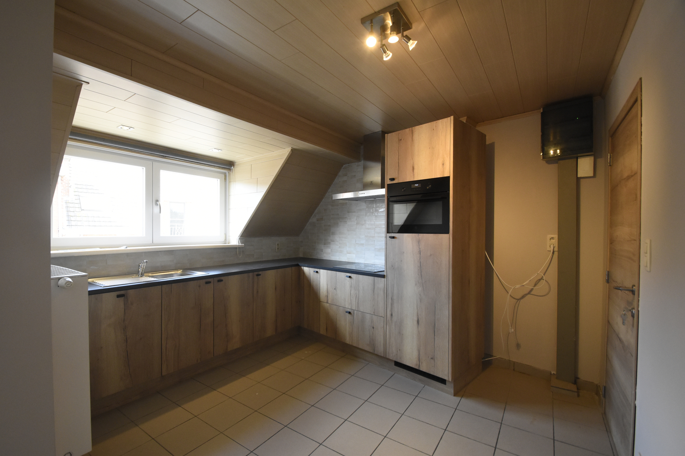 Appartement gelegen in het centrum met garage - photo 5