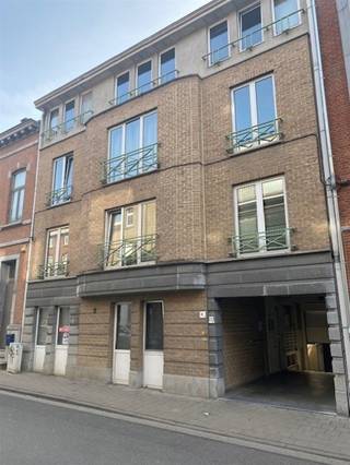 In het centrum van Leuven bieden we u een ondergrondse autostaanplaats aan. Ze is gelegen op een TOP ligging in het nieuw kwartier vlakbij het...