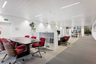 Deze kantoorruimte van 190m² is gesitueerd op het gelijkvloers van een recent gerealiseerd gebouw in de omgeving van ’t Eilandje te Antwerpen...