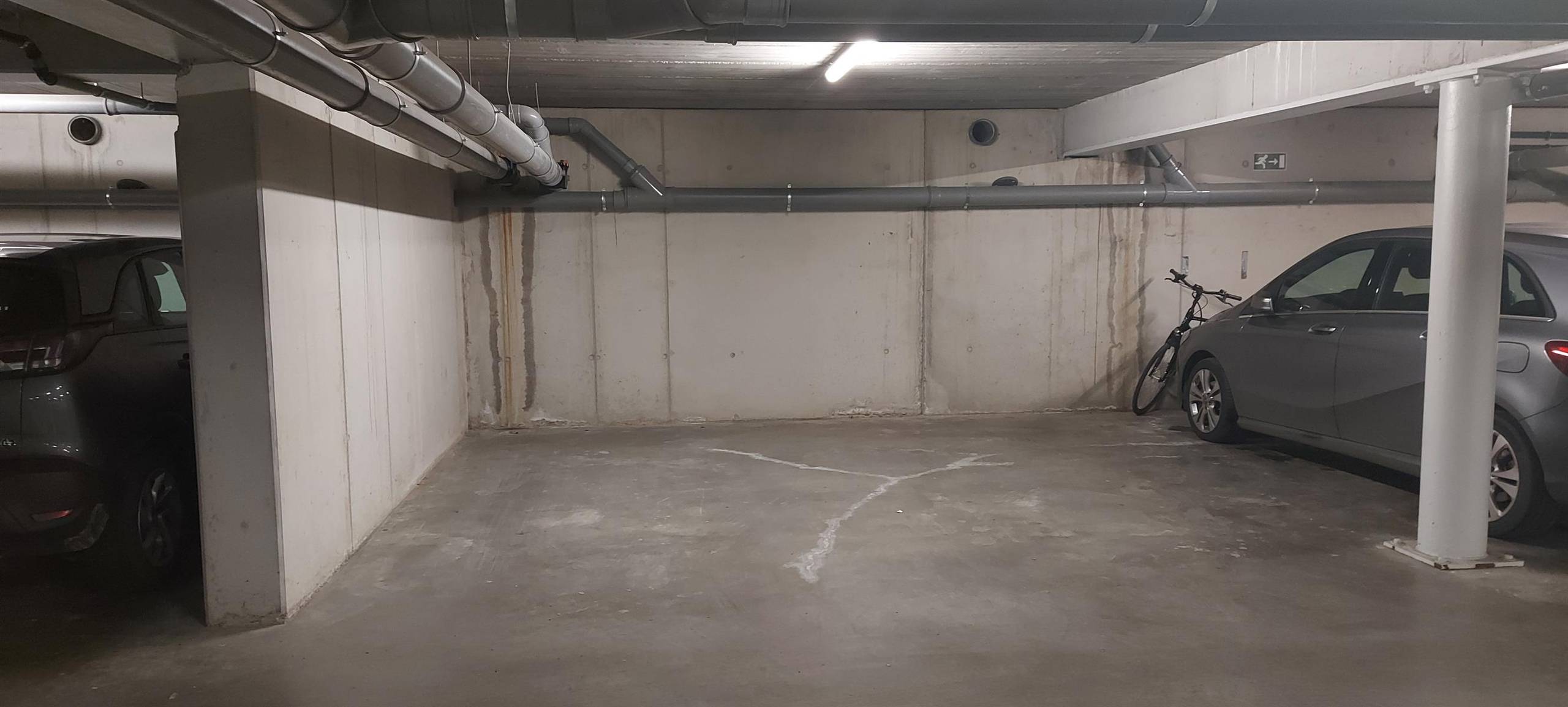 Ondergrondse staanplaats in afgesloten gebouw.  - foto 3