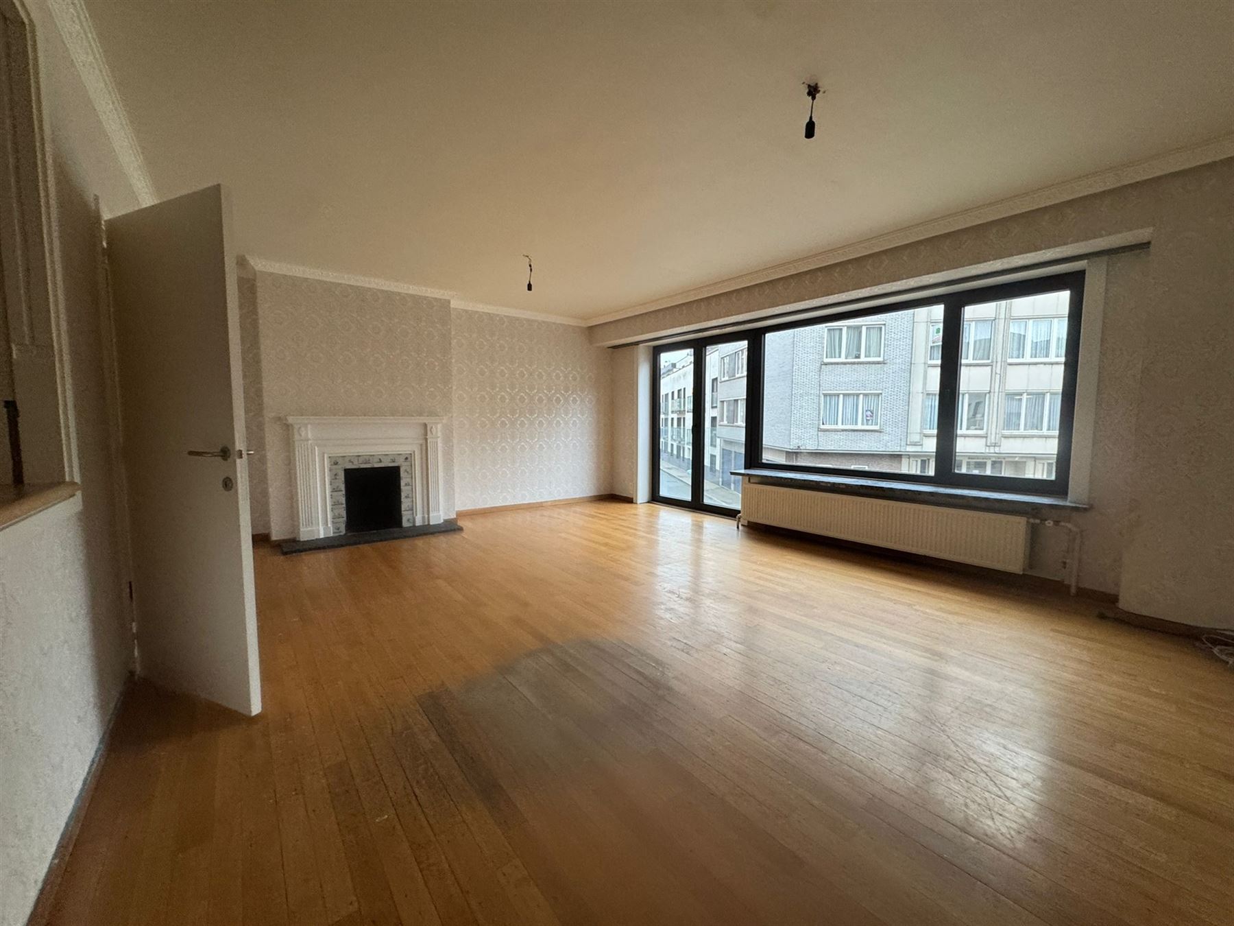 Lichtrijk appartement in het centrum van Kortrijk - foto 3