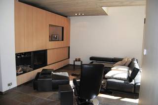 This 5-bedroom house with an office and a sunny terrace is for rent in the Klaverstraat in Veurne. Located in a central location, close to the...