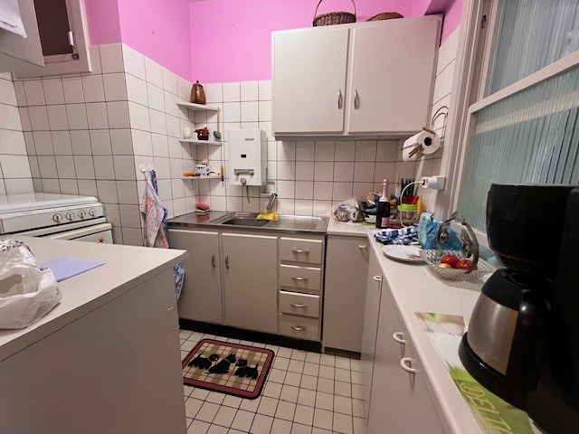 Te renoveren studio met zeer ruim balkon met zijdelings zeezicht. - foto 4