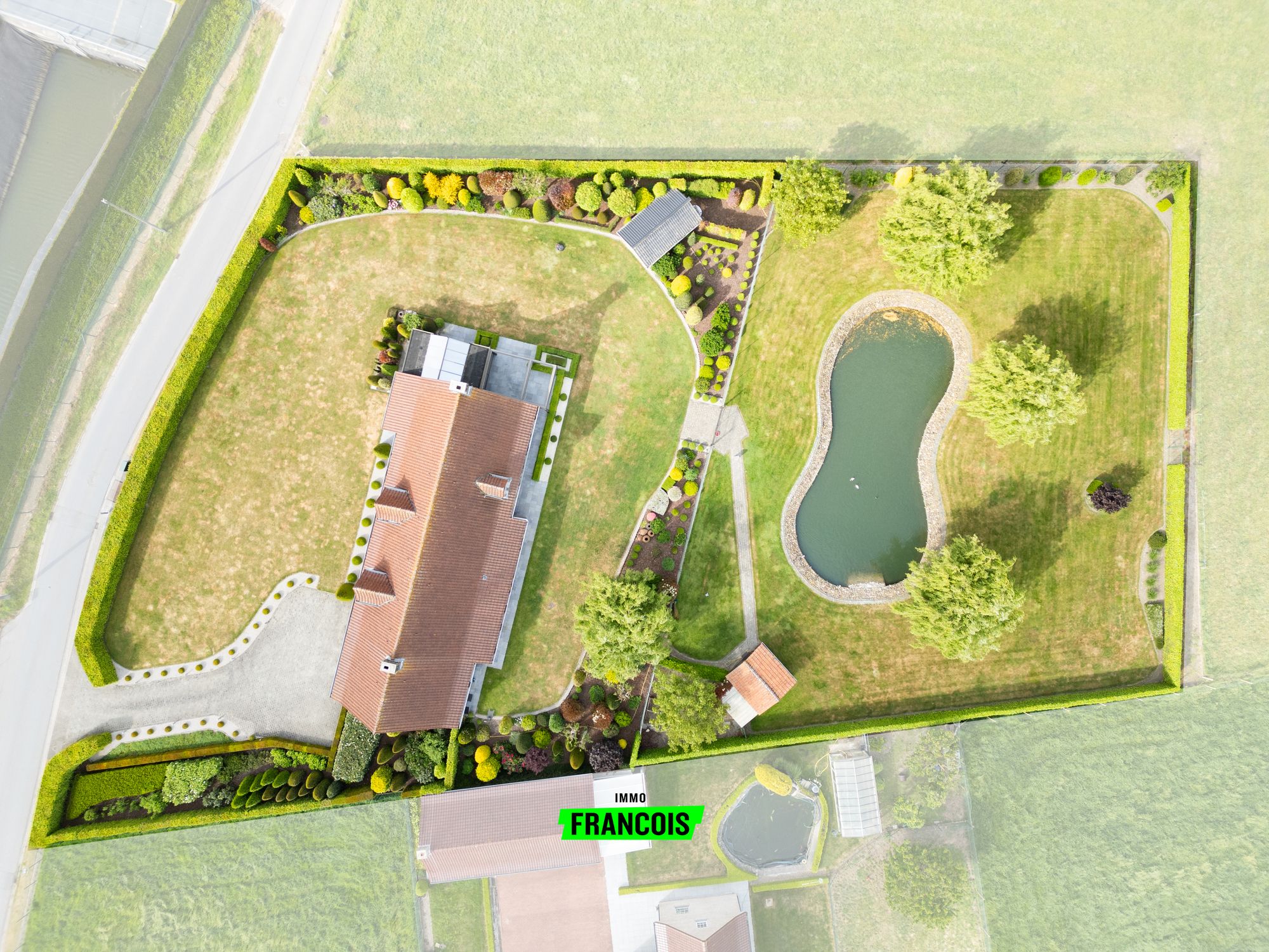 Landelijk gelegen villa met 5 slaapkamers op een royaal perceel van 4.119 m² - foto 1