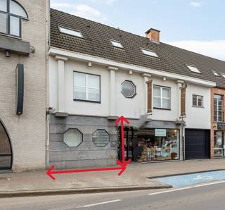 Praktijk / kantoor / atelier / handelsruimte te huur – centrum Westmalle!Veelzijdig en verrassend ruim pand van ca. 106 m², ideaal gelegen in het...