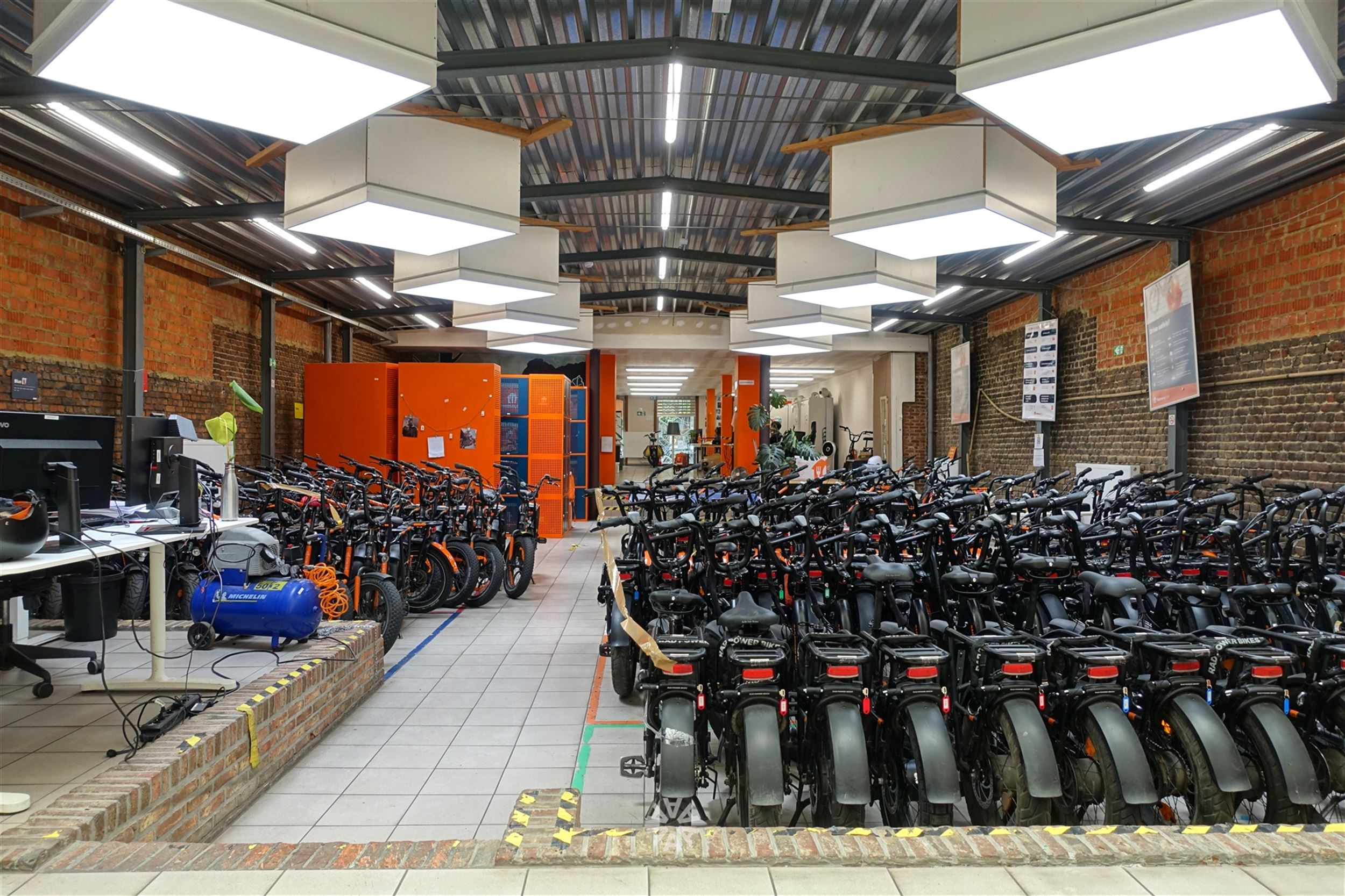 Spacious commercial property for rent near Ghent-Sint-Pieters station - photo 5