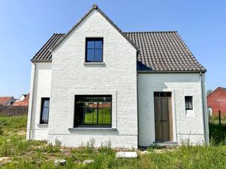 Mooie, moderne nieuwbouwwoningen te koop in het centrum van Petegem-aan-de-schelde. Elke woning is energiezuinig en duurzaam en wordt gebouwd in een...
