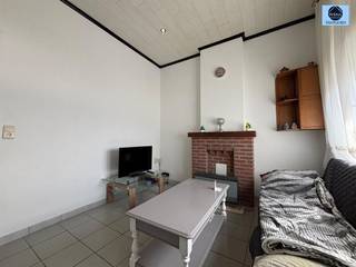 Ideale starterswoning met 3 slaapkamers.Vraagprijs: 145.000 euro Deze woning is gelegen in het centrum van Geraardsbergen en de nabijheid van...