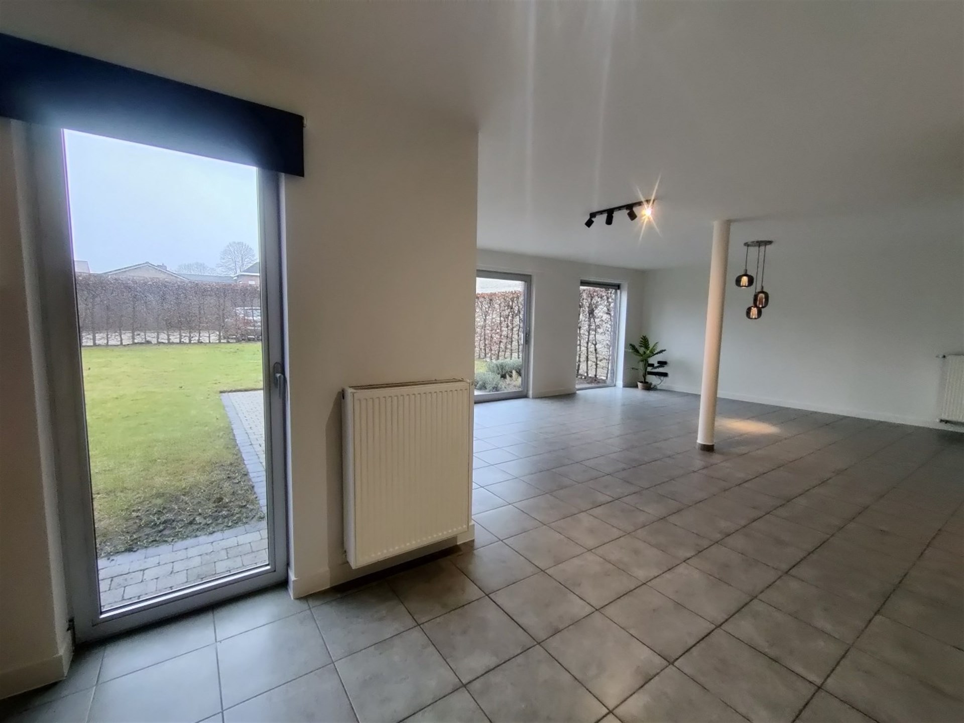 Gelijkvloers appartement met tuin en garage. - foto 4