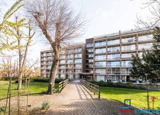 Koksijde-Bad, Residentie Malgré Tout, studio op het gelijkvloers met terras, rustig gelegen op wandelafstand van het winkelcentrum.Bestaande uit:...