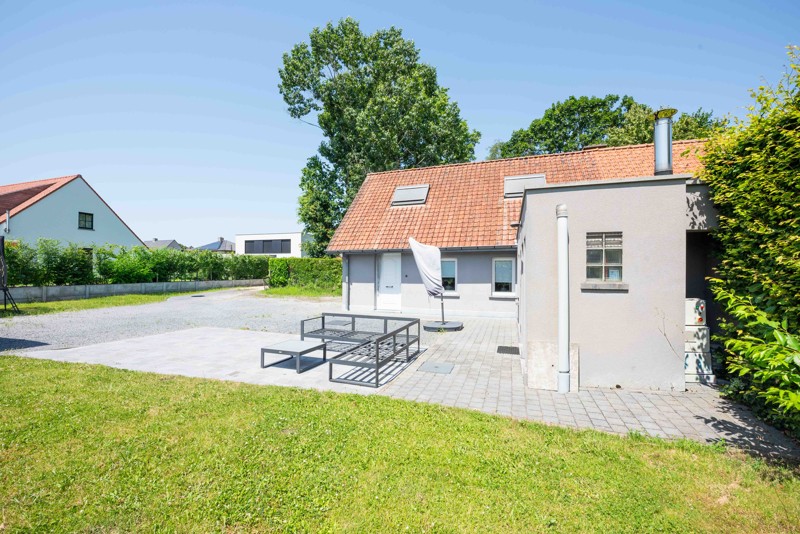 Charmante woning met 2 slaapkamers en 2 garages - photo 4