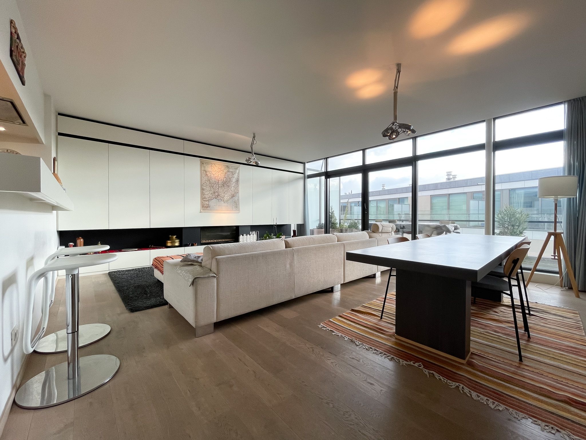 Bemeubelde penthouse met autostaanplaats te huur in Gent! - foto 2