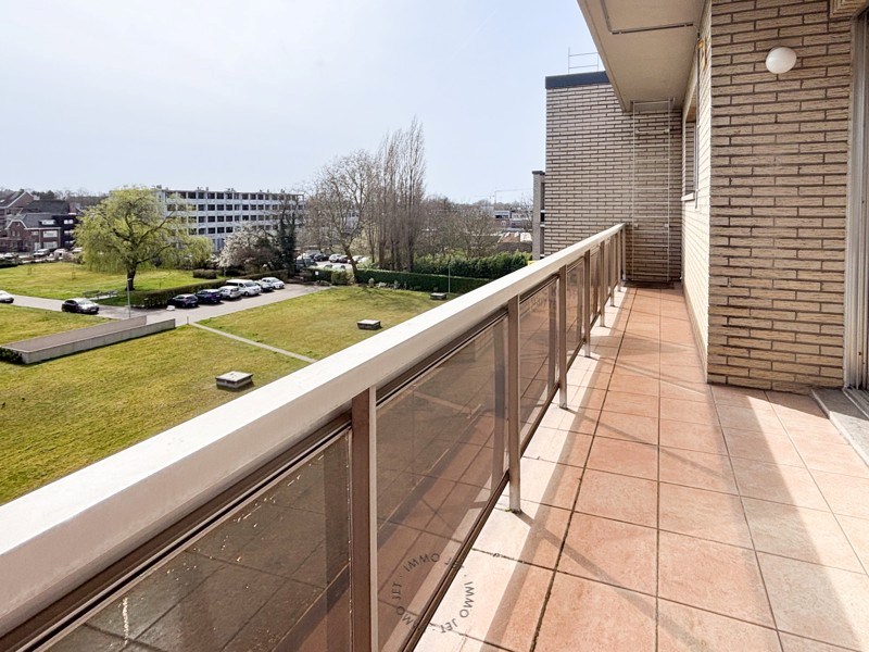 Ruim en lichtrijk appartement met 3 slaapkamers in hartje Beveren - foto 5