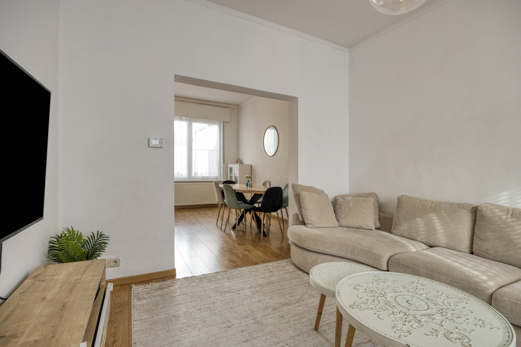 Ruime woning met 4 slaapkamers nabij centrum - foto 3