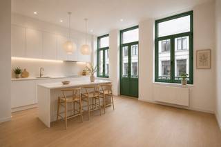 PRESALE! De Kroon - Exclusief wonen in een karaktervol erfgoedpand te Borgerhout!<br /><br />Ontdek De Kroon, een uniek renovatieproject in een prachtig art-nouveau gebouw gelegen in de Kroonsstraat te Borgerhout. Dit geselecteerde bouwkundige erfgoed ontworpen in 1913 door architecten Peter en Hendrik Wittocx en gebouwd in opdracht van bakker Alfons Heylen wordt met respect voor zijn authentieke karakter omgevormd tot een hedendaags woonproject.<br /><br />Het project omvat negen appartementen met één of twee slaapkamers en één magazijn van 192 m². De appartementen variëren van 40 m² tot 114 m² bewoonbare oppervlakte en beschikken afhankelijk van de unit over een terras of privatieve tuin. Prijzen starten vanaf 235.000 Euro tot 365.000 Euro.<br /><br />Bij de renovatie worden verschillende authentieke elementen behouden, waaronder originele decoratieve details die verwijzen naar de rijke geschiedenis van het gebouw. Deze historische charme werd gecombineerd met een hoogwaardige afwerking en modern wooncomfort.<br /><br />- Appartement 001 – € 365.000 - 106 m² | 2 slaapkamers | Terras 12 m² + tuin 19 m² | SEMI CASCO<br />- Appartement 101 – € 249.000 - 40 m² | 1 slaapkamer | Terras 6 m²<br />- Appartement 102 – € 285.000 - 68 m² | 1 slaapkamer | Reeds VERKOCHT<br />- Duplex / Stadswoning 103 – € 349.000 - 114 m² | 2 slaapkamers | Terras 6,5 m² | SEMI CASCO<br />- Appartement 201 – € 235.000 - 40 m² | 1 slaapkamer<br />- Appartement 202 – € 319.000 - 72 m² | 1 slaapkamer<br />- Appartement 301 – € 225.000 - 40 m² | 1 slaapkamer<br />- Appartement 302 – € 335.000 - 85 m² | 2 slaapkamers<br />- Appartement 401 – € 339.000 - 71 m² | 2 slaapkamers | Terras 6 m²<br />- Magazijn / Atelier – € 249.000 - 192 m² magazijn/opslagruimte/atelier | CASCO<br /><br />Huidige foto's en 3D renders dienen ter illustratie van het project. <br /><br />Verkoop onder het tarief van 2% registratierechten mogelijk, mits de koper aan de wettelijke voorwaarden voldoet. <br /><br />Contacteer ons voor meer informatie, plannen, beschikbaarheid of een bezoek ter plaatse via info@dvarealestate.be of 03/297.00.00.
