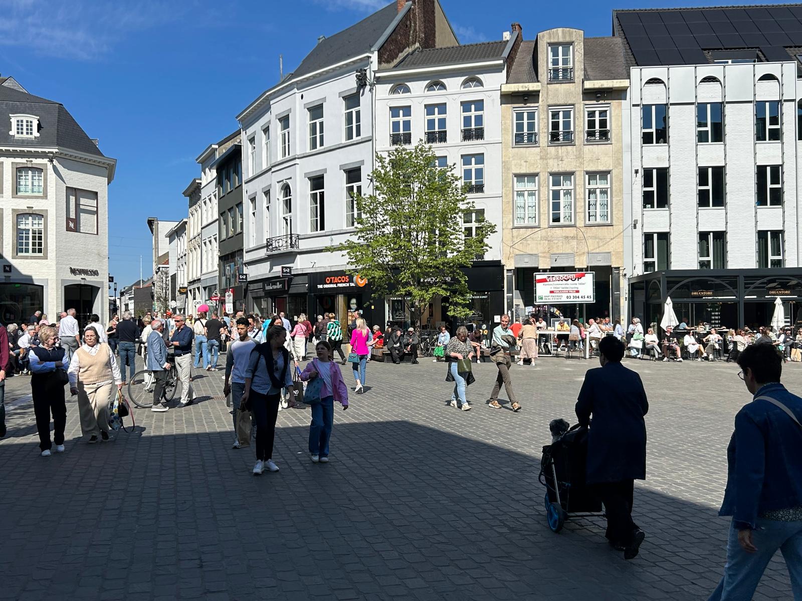 Commercial for rent in Hasselt - photo 1