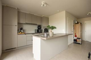 In de recente Residentie Kemzeke bevindt zich dit instapklare appartement op de 2de verdieping, met een bewoonbare oppervlakte van 102 m² en...
