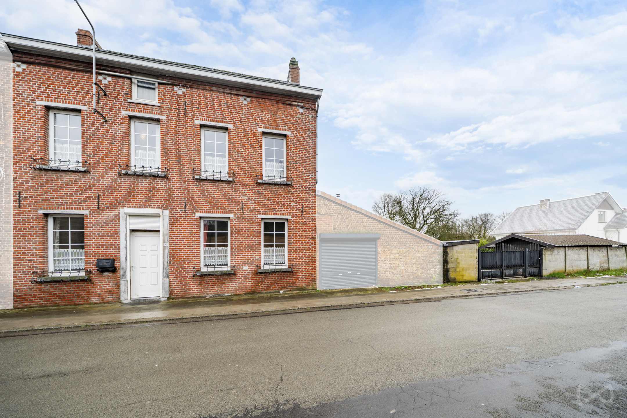 Huis te koop in Manage met 2 slaapkamers - foto 2