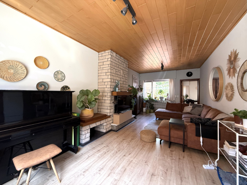 Ruime woning met tuin en garage op uitstekende ligging - foto 3
