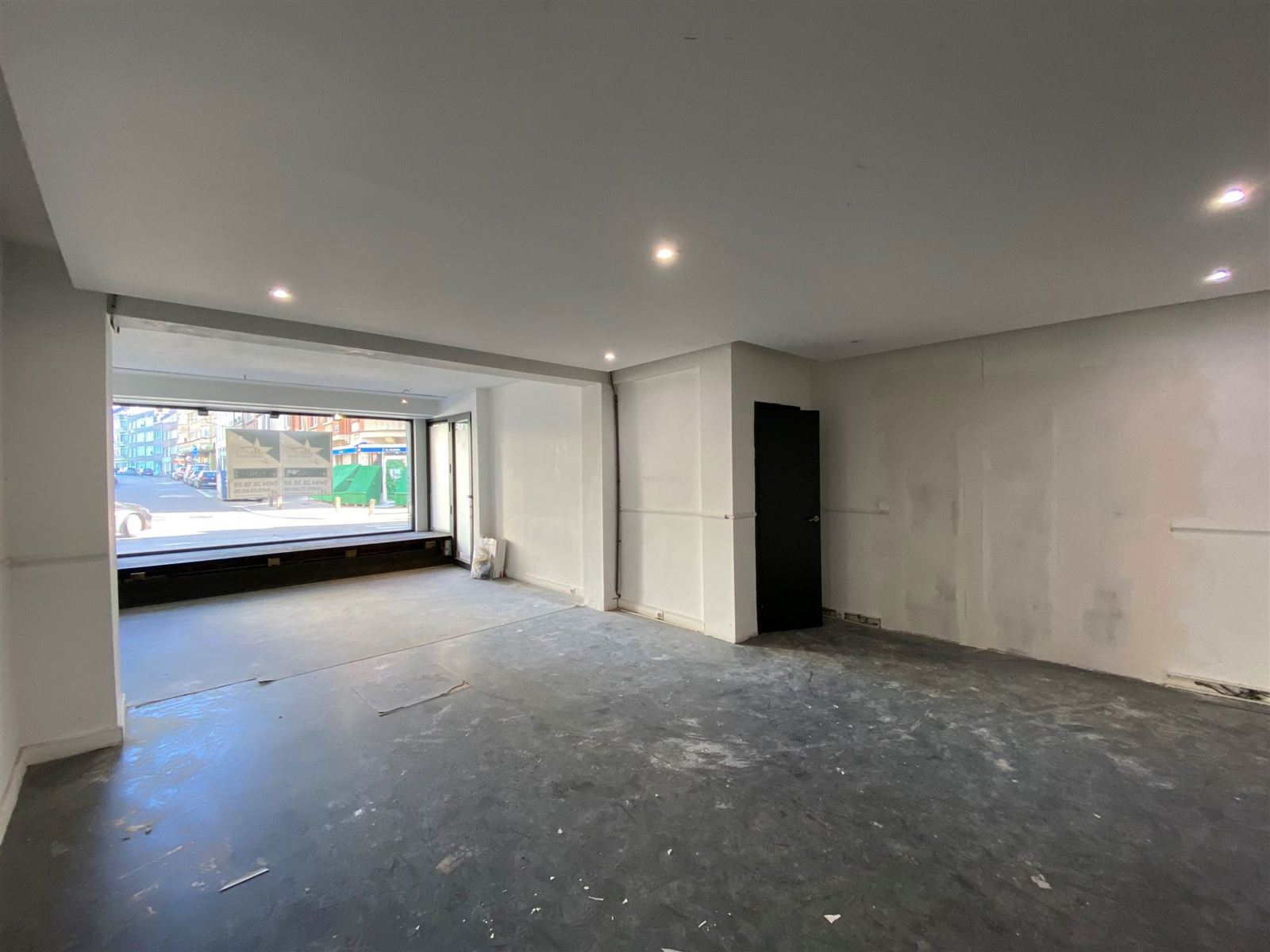 Commercial à louer à Uccle - photo 4