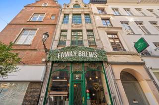 Dit iconische gebouw, daterend uit de 18e eeuw en heringericht in 1919, heeft een rijke geschiedenis. Oorspronkelijk een viswinkel, daarna...