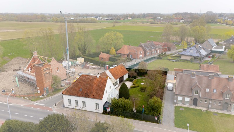 Hoekperceel van 834 m² met karakterwoning en ontwikkelingspotentieel te Olsene (Zulte). - foto 5
