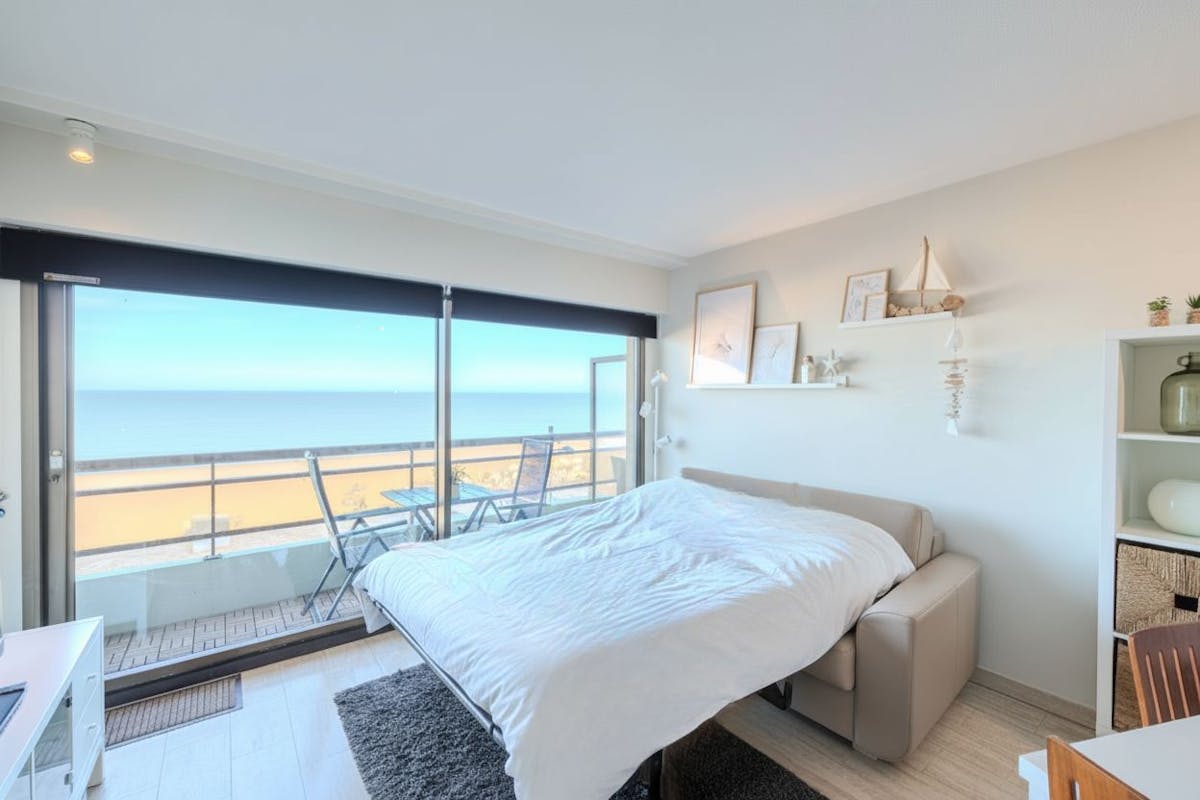 Studio spacieux pour 4 personnes avec terrasse et vue frontale phénoménale sur la mer à vendre - photo 4