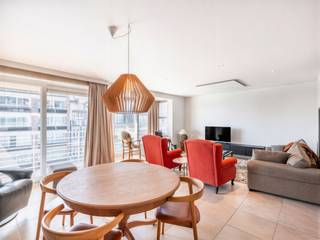 FIRST VIEWING ON SATURDAY 16/05/2026. REGISTER VIA OUR WEBSITE.Residential apartment (over 100m²) with west-facing living space in the center of...