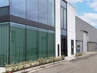 Dit modern en lichtrijk kantoor te huur is gelegen op de eerste verdieping van een modern kantoorgebouw. Het is ideaal voor bedrijven die op zoek...
