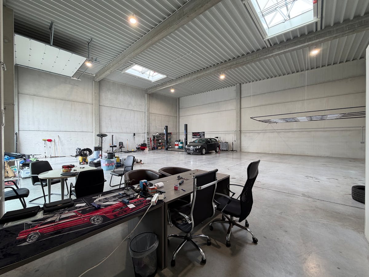 Unité PME (295 m²) à louer à Saint-Trond - photo 5